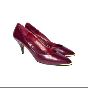 Vintage 1970s like new Burgundy and Gold Pumps